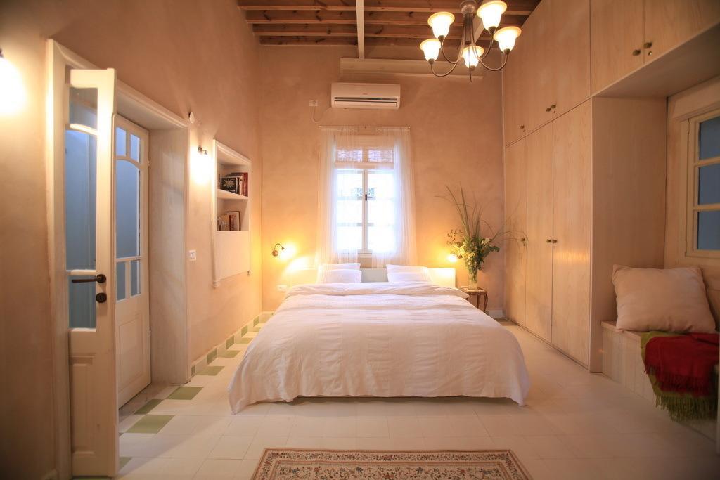 Four Hearts - Acre'S Sea Side Suite Kamer foto